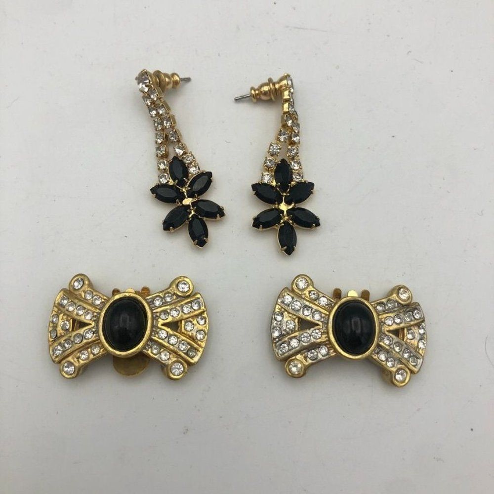 Vintage Trifari Dangle‎ Pierced Earring and Collar Stays (AS IS!) Set